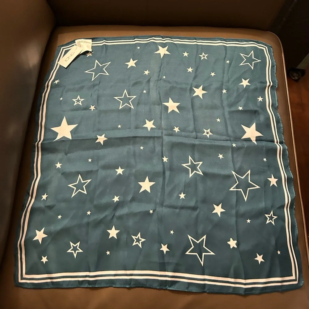 Icing teal scarf